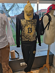 Photo n°21 de L'Essentiel de l'Homme à Cambrai (Magasin de chaussures)