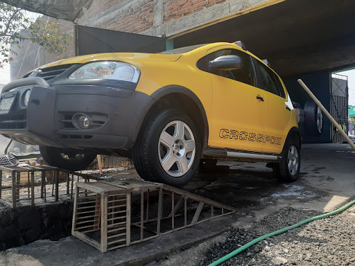 AUTOLAVADO Y TALLER MECANICO CANARIO