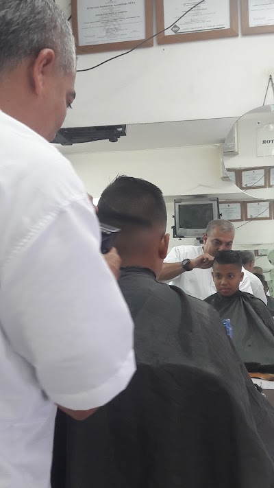 Photos of Barber&iacute;a Rosales La 70