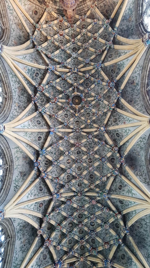 Église collégiale Saint-Jacques