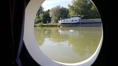 photo of Péniche "le défi"