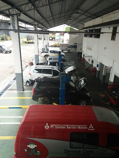 car-dealer