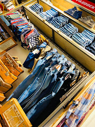 Photo n°17 de Au Petit Manhattan à Bergues (Magasin de vêtements pour hommes)