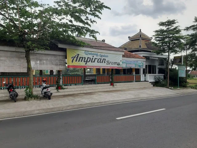 OYO 92215 Ampiran Bromo Syariah