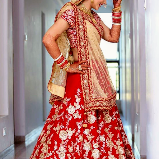 लहंगे,अब नहीं रहे महँगे!वैडिंग लहँगों का सबसे बड़ा कलेक्शन,नए डिज़ाइन की साड़ी, सूट, पैंट शर्ट व् ले… post image