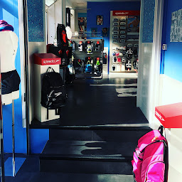 Photo n°10 de Night Swim à Courbevoie (Magasin d'articles de sports)