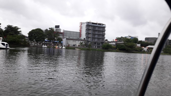 Swan Boat Service, Author: Sivasubramaniam Yogabalan