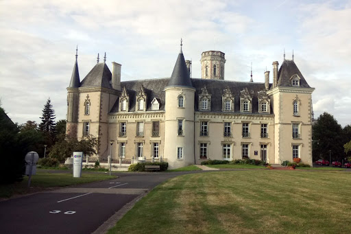 Photo de Château de Beaumont à Beaumont-la-Ronce (Unknown)
