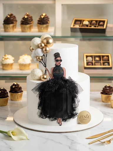 Add a Touch of Glamour to Your Celebration with Zeniz Cakes! ✨🎂 post image