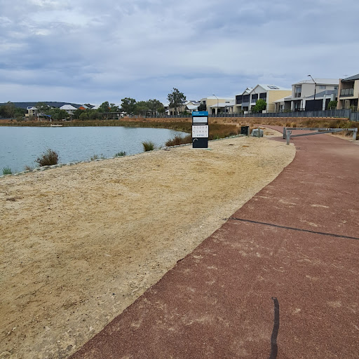 Champion Lakes Car Park - Thumbnail