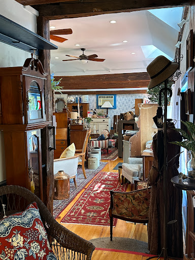 Evie's Downtown Gallery - United States