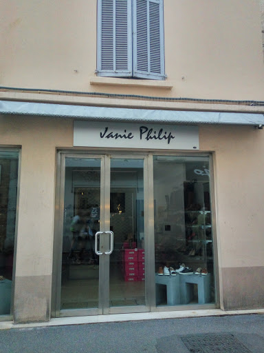 Janie Philip Gallery - France