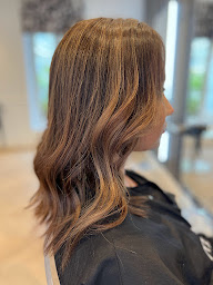 Photo n°11 de Mgb Hairstylist à Chantilly (Salon de coiffure)