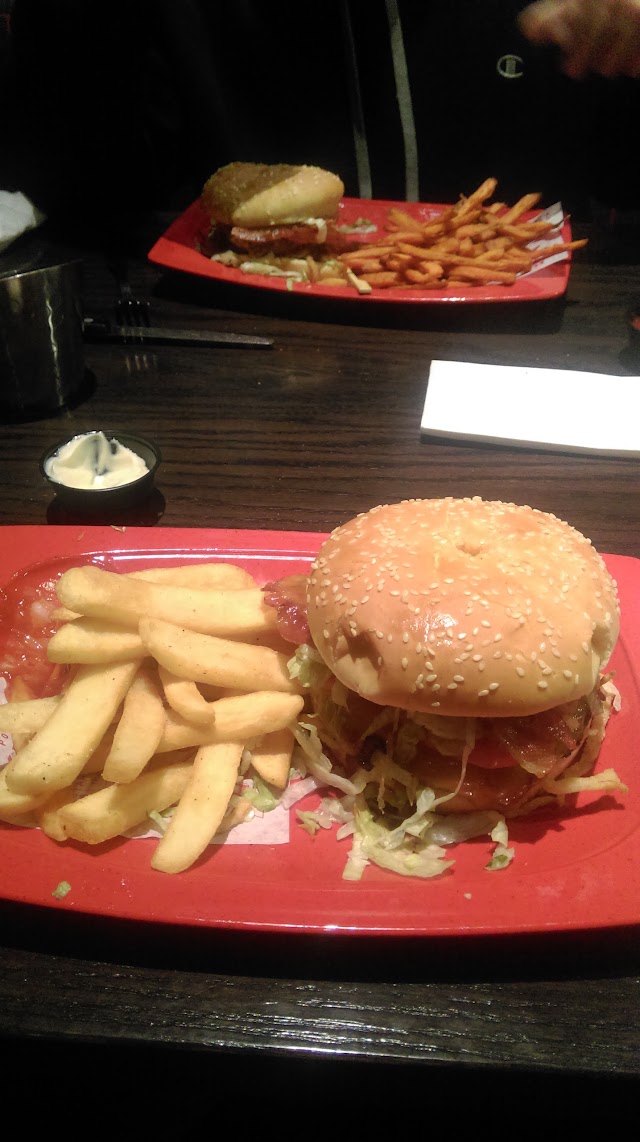 Red Robin Gourmet Burgers