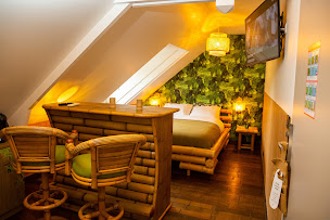 Photo n°19 de Domaine l'instant du Colibri - Suites de Charmes Jacuzzi ou Hammam Privatifs à Le Mesnil-Théribus (Chambre d'hôtes)