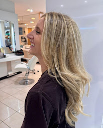 Photo n°14 de DESSANGE - Coiffeur Boulogne Billancourt à Boulogne-Billancourt (Institut de beauté)