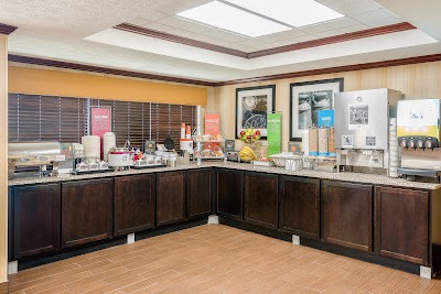 Photos of Hampton Inn Parkersburg-Mineral Wells
