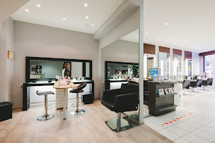 Photo n°1 de PAUSE VERNIS - Onglerie à Albi (Salon de manucure)