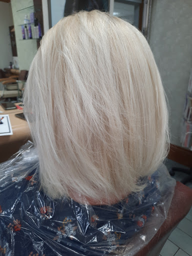 Donnashairdressing @ Esprit hair and beauty salon - Thumbnail