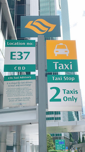 Collyer Quay Outside OUE Bayfront Taxi Stand E37 - Thumbnail