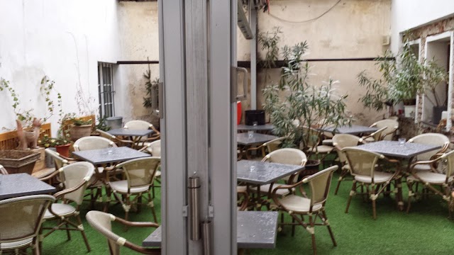 Cafe de Paris