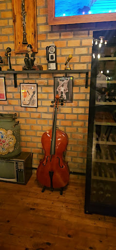 STUDIO NO.10 RESTAURANT BISTRO