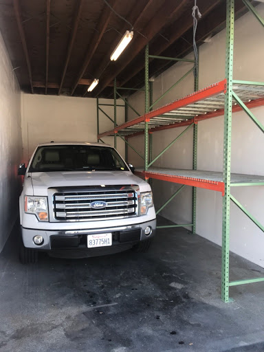 Storage on Newport @ 17th - United States
