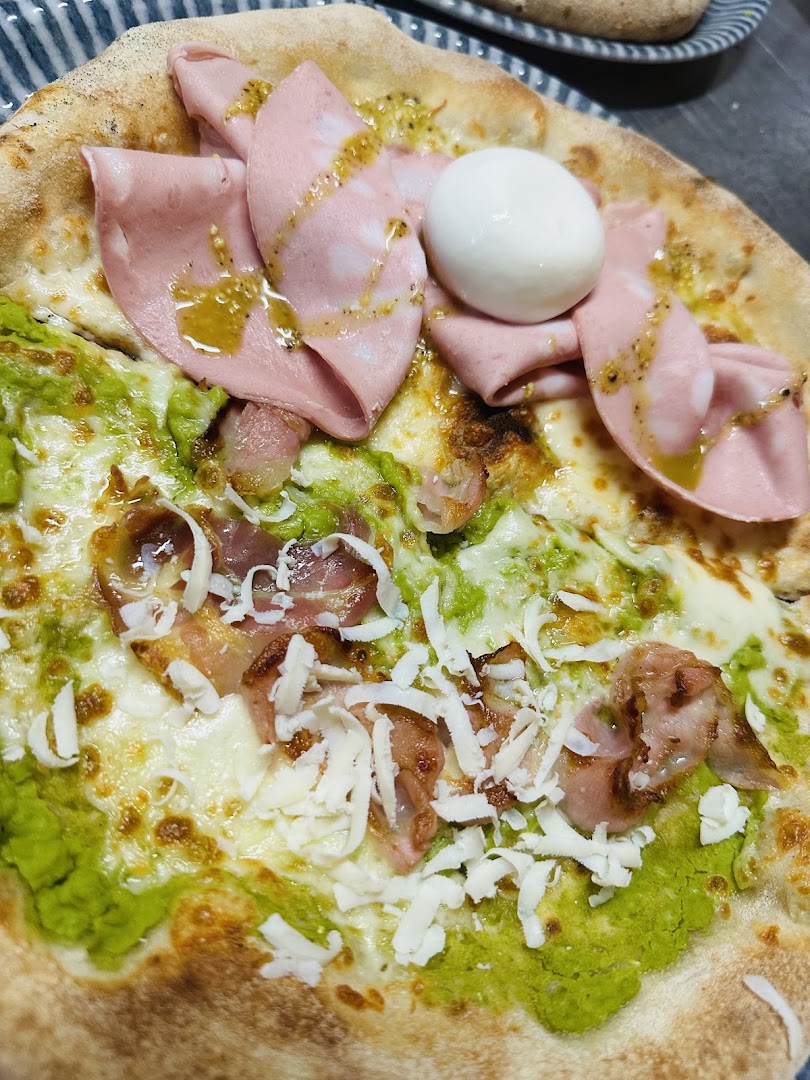 Fresh pizza