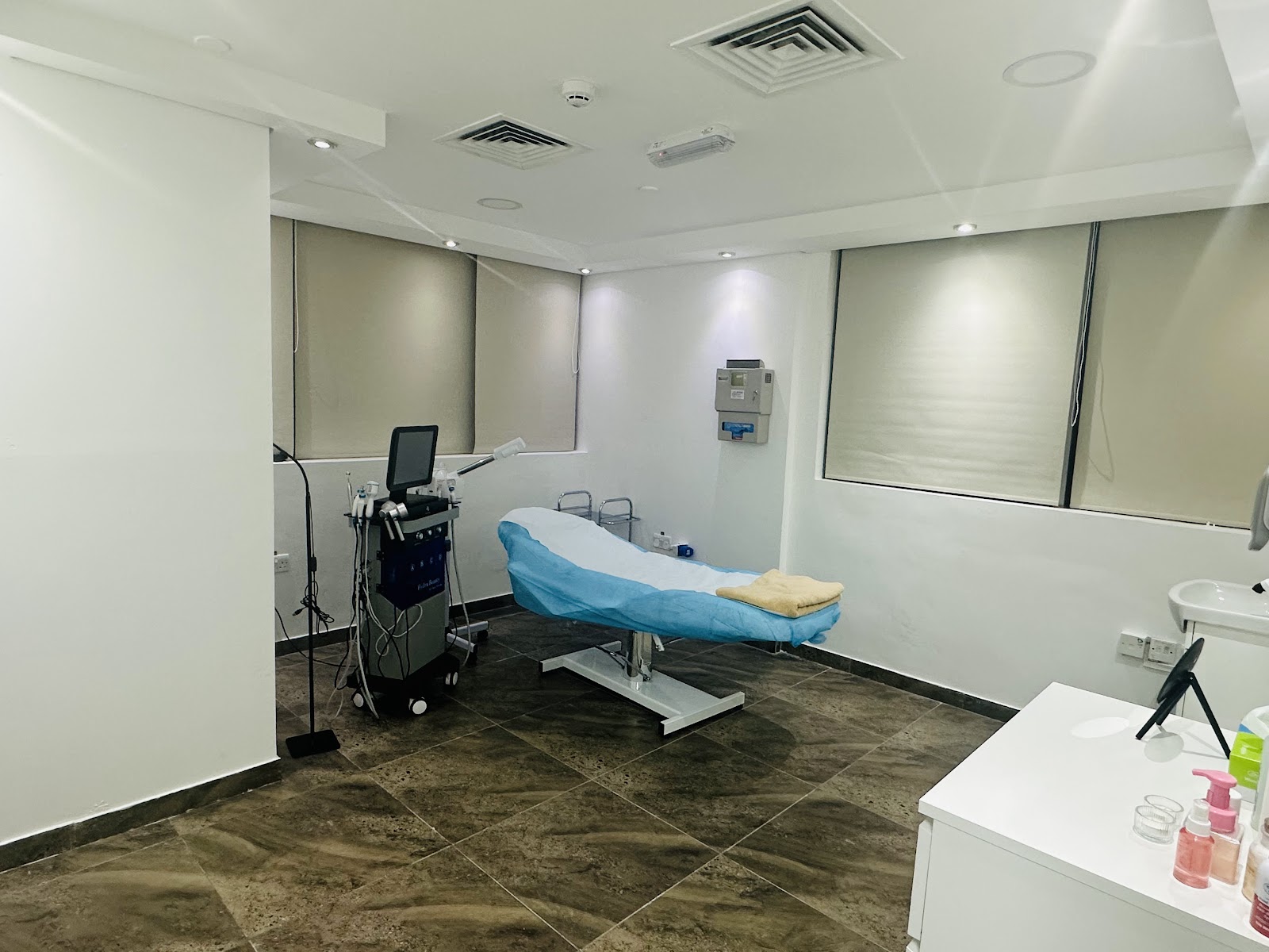 Dr. Muna Al Murrawi Medical Center - صورة 2