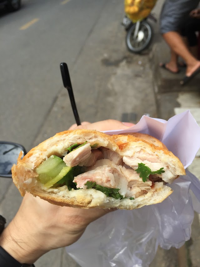 Bánh Mì Hồng Hoa