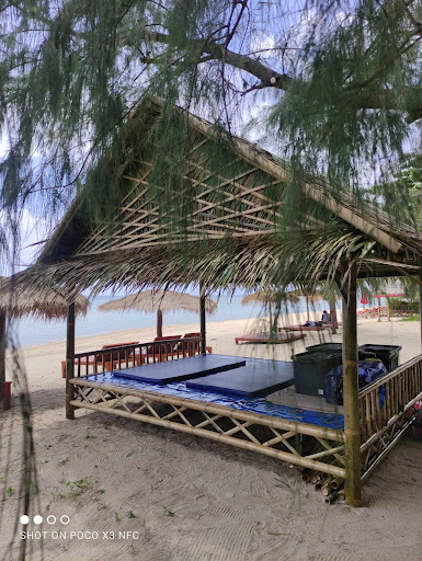 All at sea the beach massage