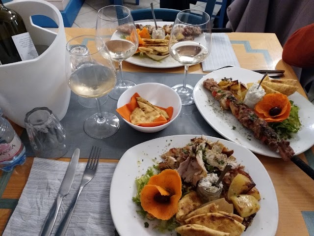Taverna Santorini