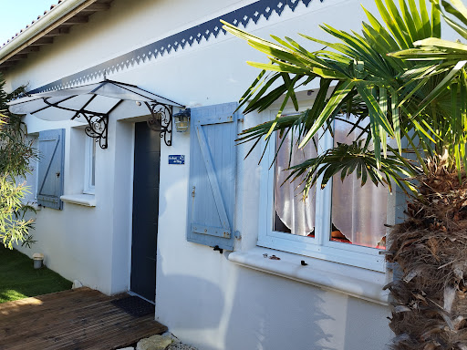 Photo de Les Villas de Charme 17 - Location de vacances en Charente-Maritime - Piscine chauffée - Spa - Mer