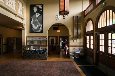 McMenamins Kennedy School