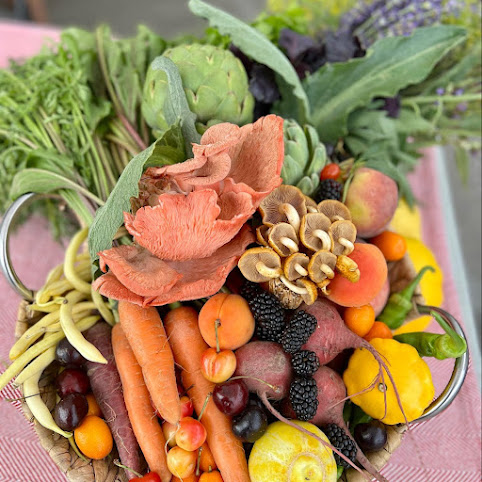 Visalia Farmers' Market by null