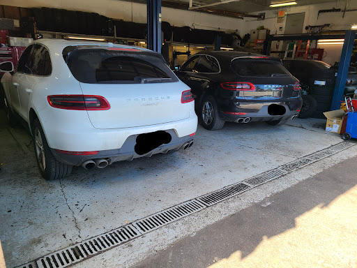 Mo's Garage Ltd - Thumbnail