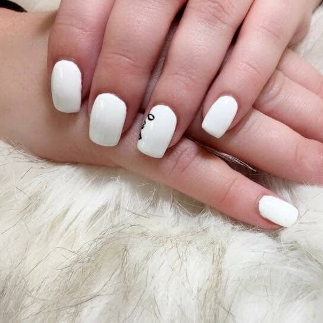 Diamond Nails Nail Salon In Marshall