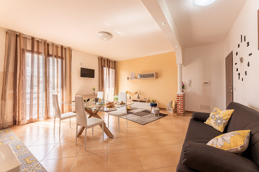 House Service di Carmela Triolo | Agenzia Immobiliare Gallery - Italy