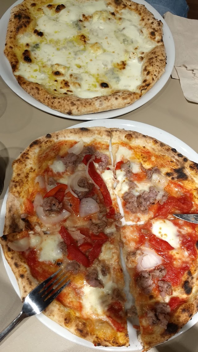 Maximmus Pizzeria Napoletana