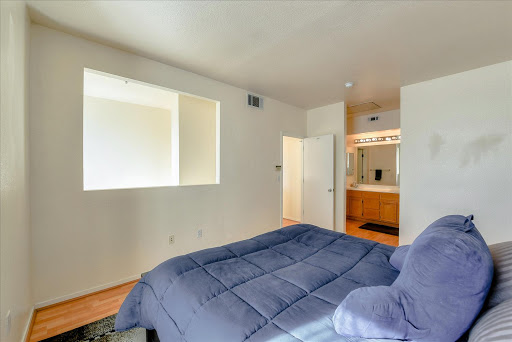 Cindy Dominguez - Real Estate Service - Thumbnail