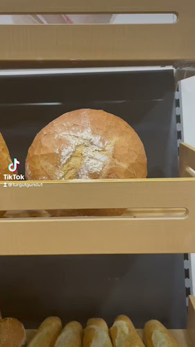 Reacties en beoordelingen van Broodjeszaak De Pauze Turkse Pizza
