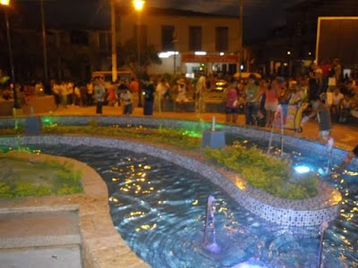 Photos of Plaza C&iacute;vica