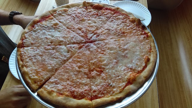 Carmnuccio's Pizza