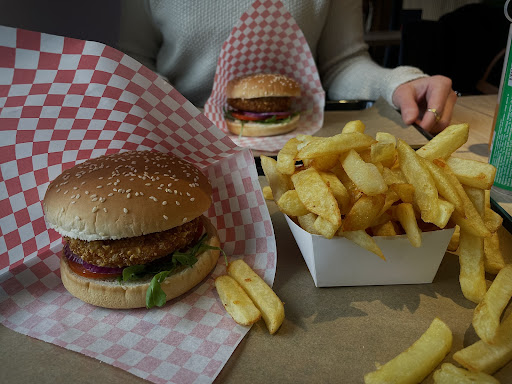 Photo 2 - Burger Fusion