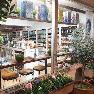 Apothecary 27