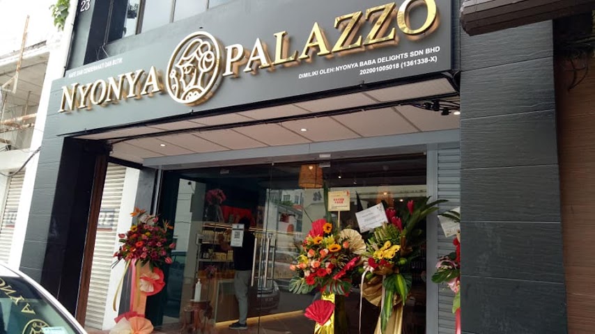 Nyonya Palazzo by null