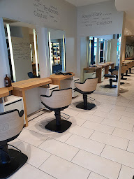 Photo n°2 de Jean Louis David - Coiffeur Angoulême à Angoulême (Magasin de cosmétiques)