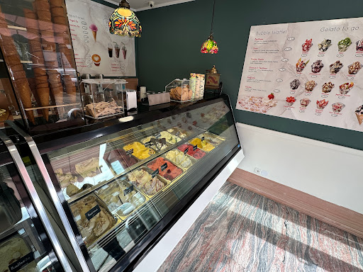 Primavera Eiscafe & Bistro