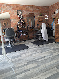 Photo n°6 de Fashion Coiffure chez hamza à Montceau-les-Mines (Salon de coiffure)