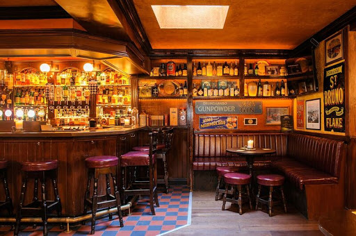 Lowry's Music & Whiskey Bar